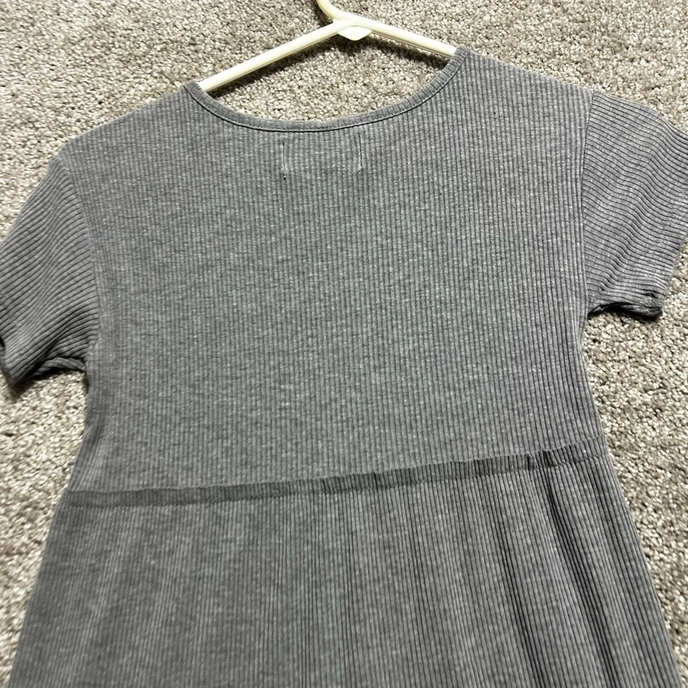 Old Navy Girls Grey Tiered Dress Size Small 6-7